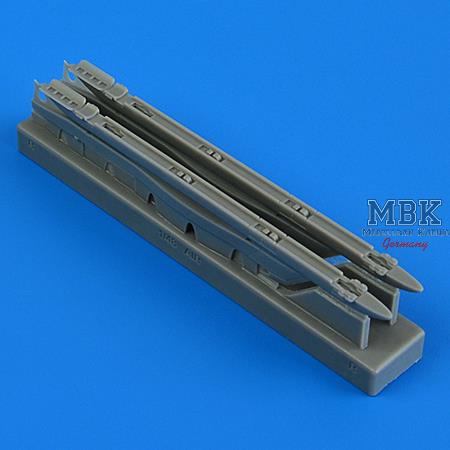 Sepecat Jaguar GR.1/GR.1a upper pylons w/adapters