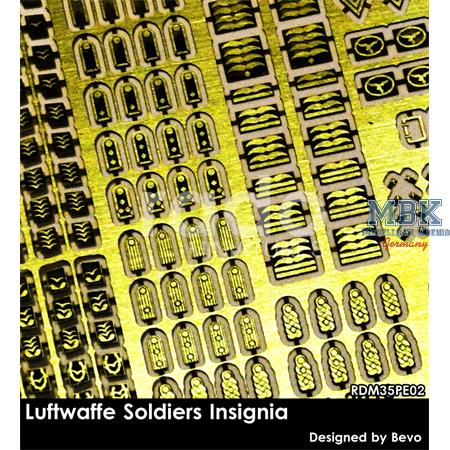 Luftwaffe Soldiers Insignia Set