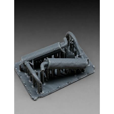 Hetzer initial muffler - dented and new (Takom)