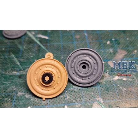 Correct Tiger II B, early/mid wheel discs (RFM)