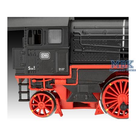 Schnellzuglokomotive S3/6 BR18(5) mit Tender 2'2'T