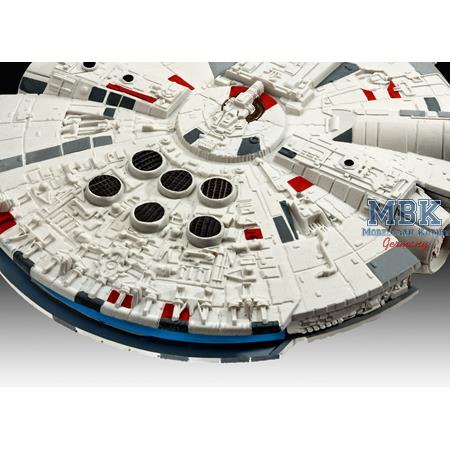 Millennium Falcon Star Wars (1:241)