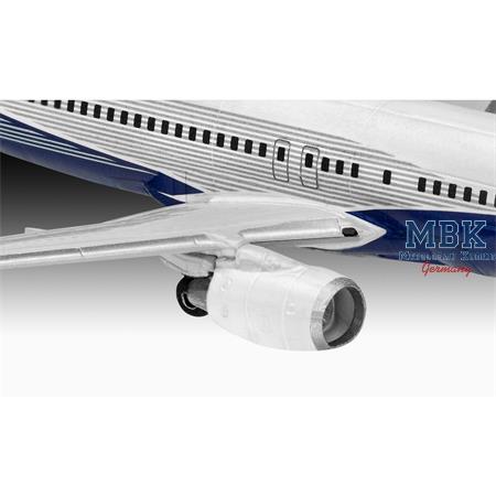 Boeing 737-800 im (1:288)