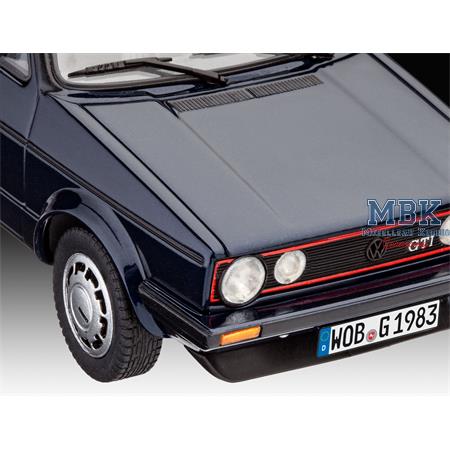 35 Years Volkswagen Golf GTI Pirelli