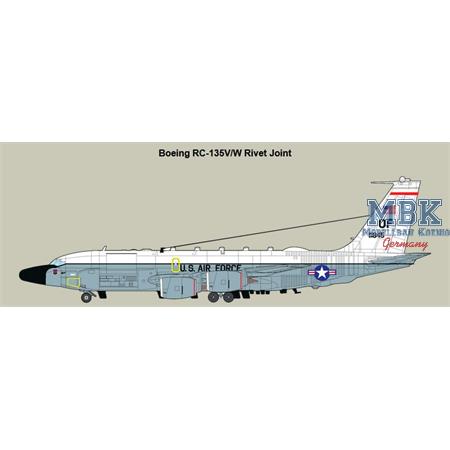 Boeing RC-135V / w Rivet Joint 1:144