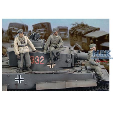 Tiger I Crew - Eastern Front