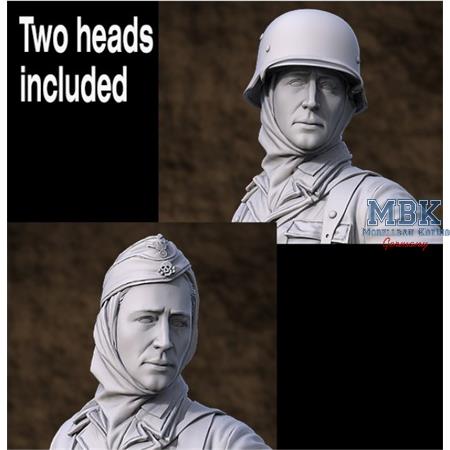 WAFFEN SS GRENADIER WITH RIFLE (75mm)