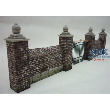 Park wall with Fence