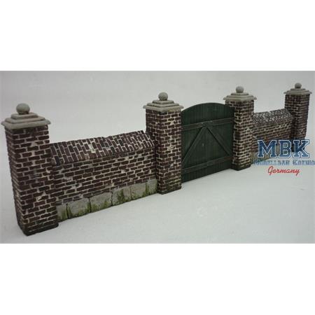 Park wall with gate