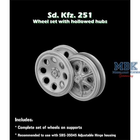 Sd.Kfz. 251 Roadwheel set with hollowed hubs