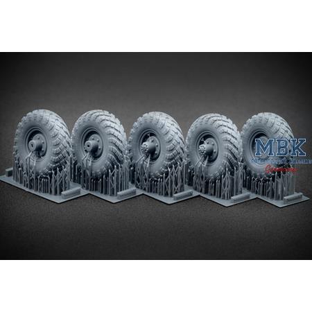 GAZ-66 Sagged wheel set - 1/35