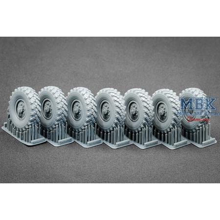 ZIL 131 Ordinary wheel set - 1/35 (Trumpeter)