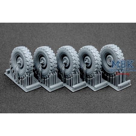 L. Rover 88 6.5 small Sagged wheel set - 1/35