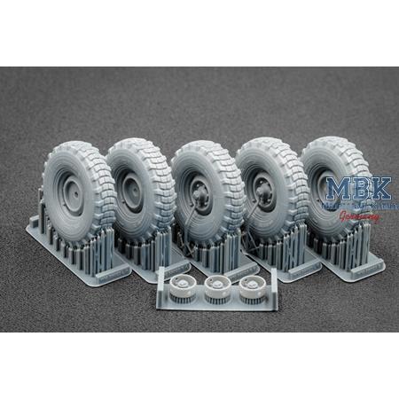 Unimog 404 11.0R20 X v2 Ordinary wheel set - 1/35