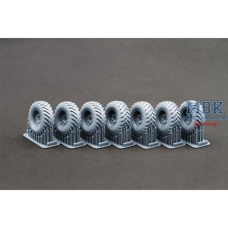 BTR-152 Sagged wheel set - 1/35