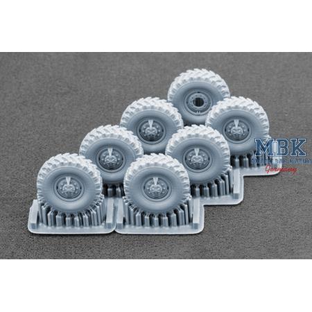 URAL-4320 OI-25 Ordinary wheel set - 1/72