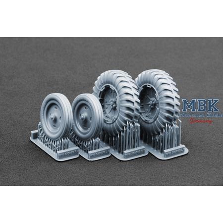 Fordson N Tractor v2 Sagged wheel set - 1/35