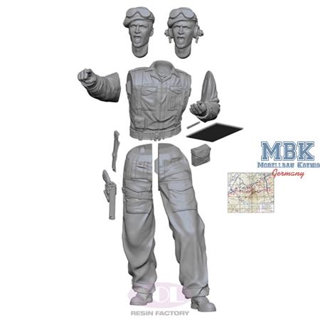 WWII M10 Achilles British Tank Gunner (1:35)