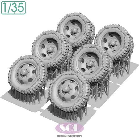 U.S 2.5t 6x6 Cargo Truck Tires w/ chains (Tamiya)
