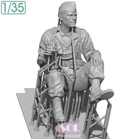 WWII U.S. Army Vehicle Crewman (1:35)