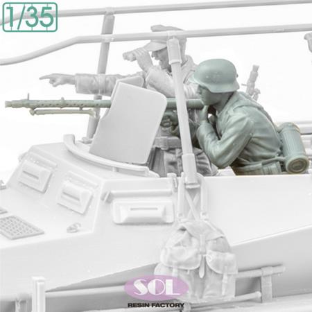 Sd.kfz.250/3 Gunner with MG34  (1:35)