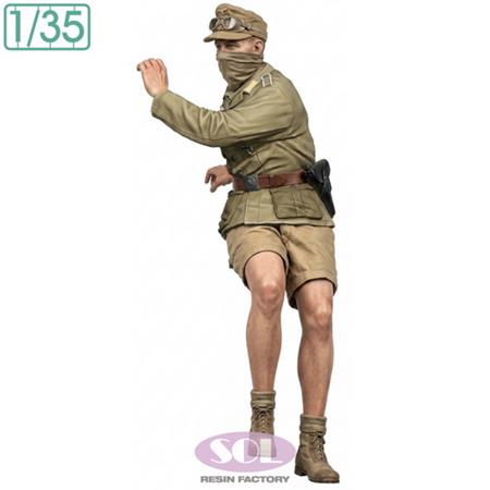 Sd.kfz.250/3 Crew 1  (1:35)
