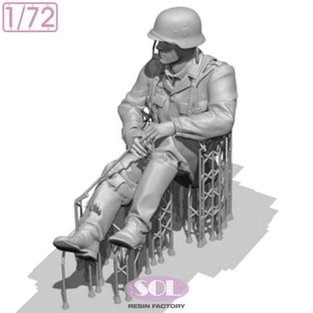 Officer for WWII German KS750 with Sidecar (1:72)