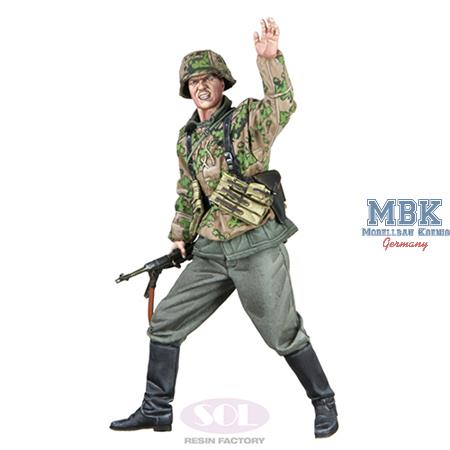 WWII German Infantry MP40 Gunner 1:16