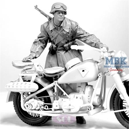 Motorcycle Trooper for WWII German R75 (1:16)