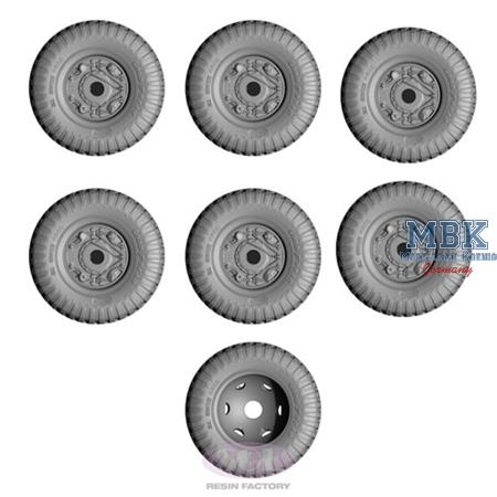 WWII U.S. Army M8 Combat Wheel Tires (1:16)