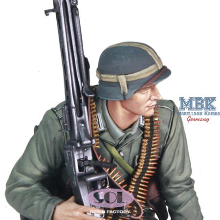 WWII German Infantry MG42 Gunner (1:16)