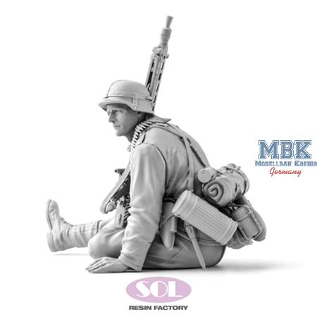 WWII German Infantry MG42 Gunner (1:35)