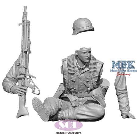 WWII German Infantry MG42 Gunner (1:35)