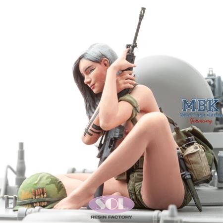 Armed Girl (1:16)