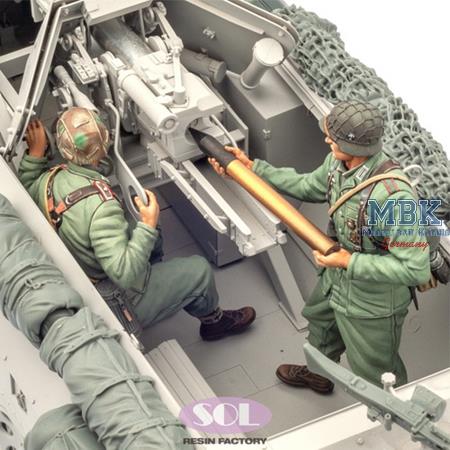 Sd.Kfz. 251/22 Crew (3D Printed) (1:16)