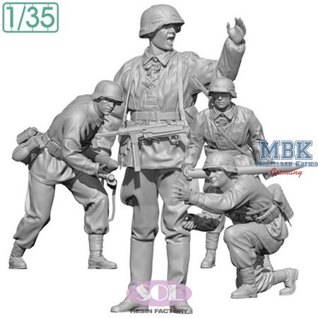 WWII German Field Artillery Crew (3D Printed)