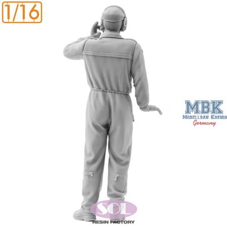Bundeswehr Tank Commander (Beret type) (1:16)