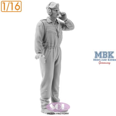 Bundeswehr Tank Commander (Beret type) (1:16)