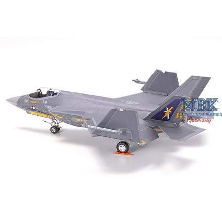 Lockheed Martin F-35C Lightning II (1:72)