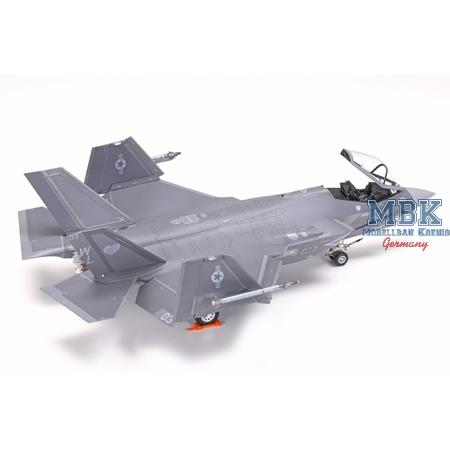 Lockheed Martin F-35C Lightning II (1:72)