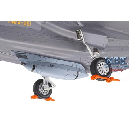 Lockheed Martin F-35C Lightning II (1:72)