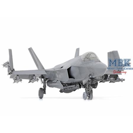 Lockheed Martin F-35C Lightning II (1:48)