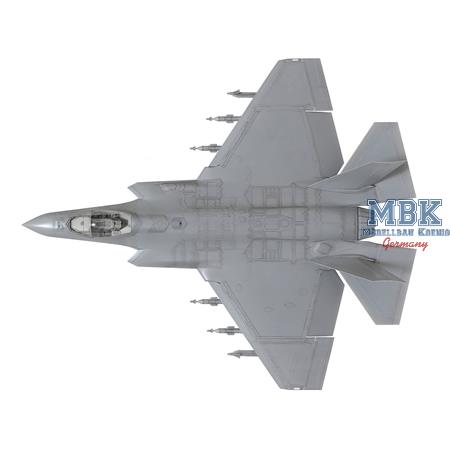 Lockheed Martin F-35C Lightning II (1:48)