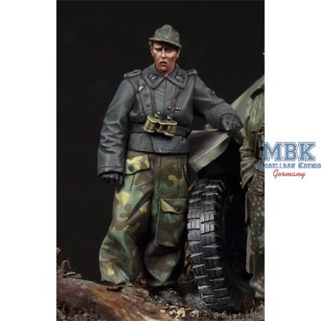 SS Panzer Recon Officer #1