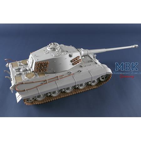 Pz.Kpfw.VI Sd.Kfz.182 Tiger II (Henschel 105) 1:16