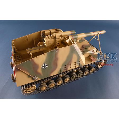 Sd.Kfz.165 Hummel (Late Production) 1:16