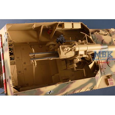 Sd.Kfz.165 Hummel (Late Production) 1:16