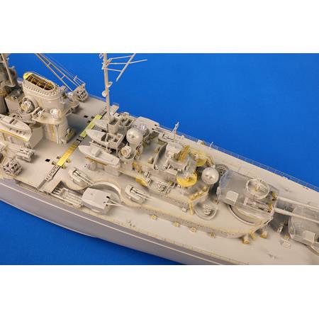 German Battleship Tirpitz (1:200)