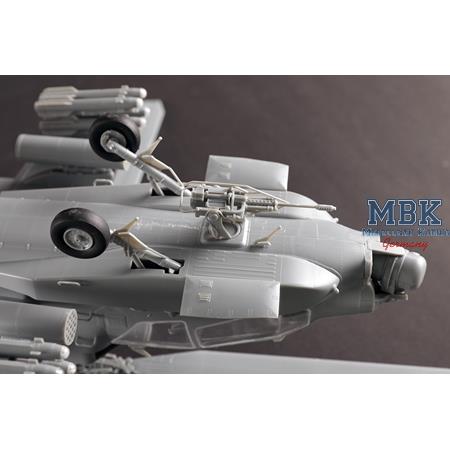 Hughes AH-64A Apache late (1:35)