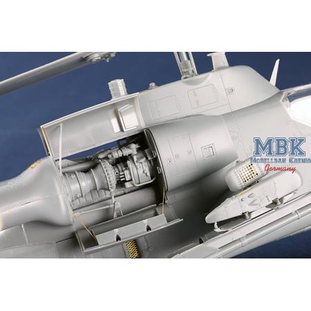AH-1W Super Cobra (Turned Exhaust) (1:35)